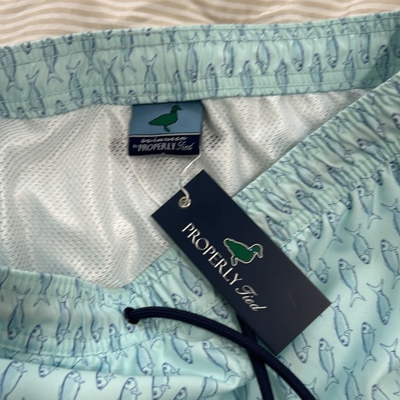 “Properly Tied” mens swim suit NWT size small - Picture 5 of 5